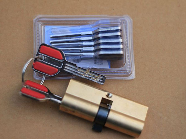 西华24小时上门开锁公司